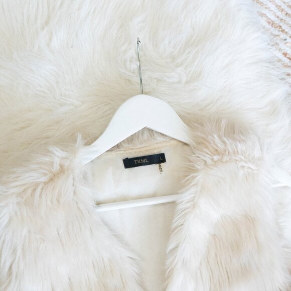 THML {Anthropologie} FAUX FUR CREAMY WHITE VEST SZ L - Picture 3 of 8
